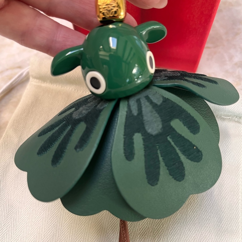 Loewe Lucky Puzz Bag Charm π - Picture 3 of 8